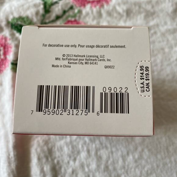 Hallmark’13 Toymaker Santa Series - Picture 3 of 12